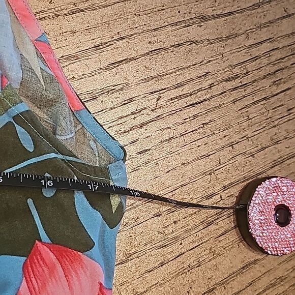 Floral Hawaiian top size L Hibiscus collection Hawaii - Picture 3 of 6